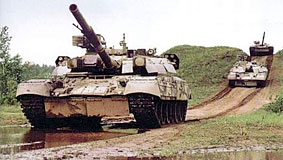 С самого начала завоевания своего места на мировом рынке вооружений Украина очень большое внимание уделяла и уделяет бронетанковой технике. Именно в производстве этой продукции удалось создать замкнутый цикл (На фото: танк Т-84)