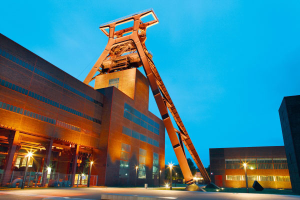 Шахта-музей Zollverein в місті Ессен (Німеччина)