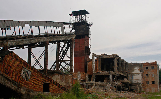 Покинута бориславська шахта з видобутку озокериту